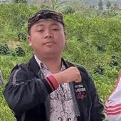 Gr
