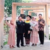 LẠ